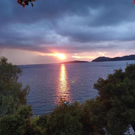 הוילה Yénion Korakias Seaview מראה חיצוני תמונה