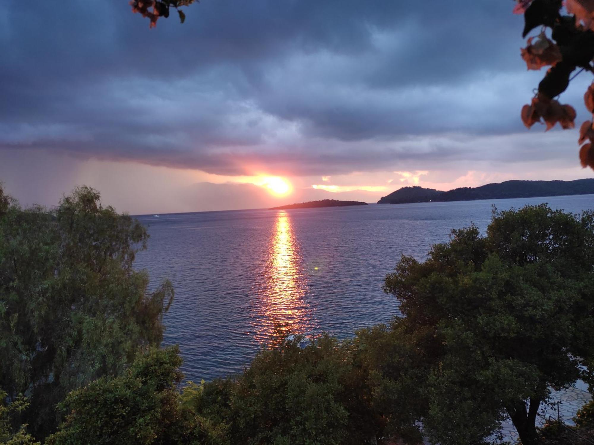 הוילה Yénion Korakias Seaview מראה חיצוני תמונה